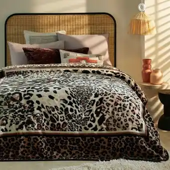 HomeChoice Ainsley 1ply 2kg geometric blanket offer
