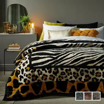 HomeChoice Lynn 3ply 4kg revesible brown animal blanket offer