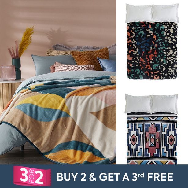 Saige 1ply 2kg mink blanket combo with bags offer at HomeChoice