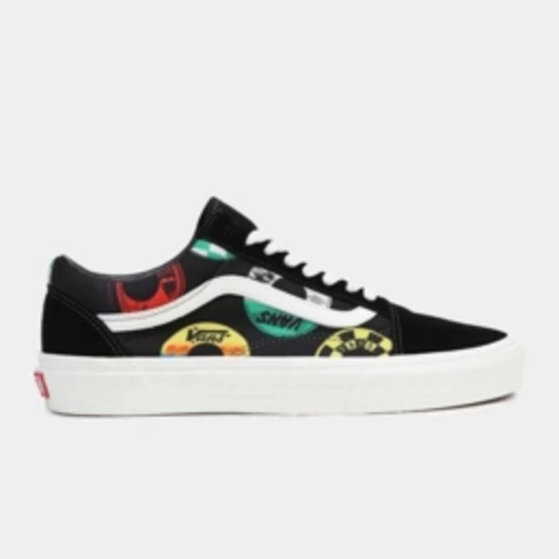 Vans men's old skool black sneaker offer at Sportscene