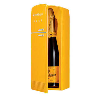 Veuve clicquot yl smeg gift pack 750ml