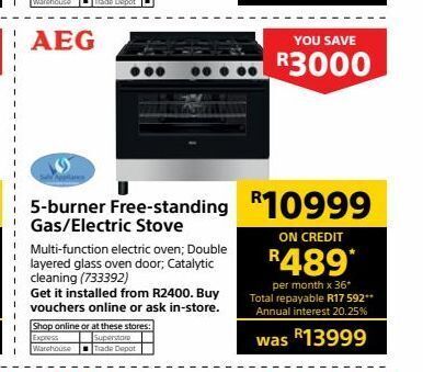 5-burner free-standing gas/electric stove offer at Builders Warehouse