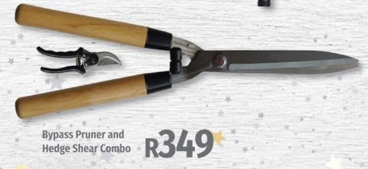 Bypass Pruner and Hedge Shear Combo offer at Builders Warehouse