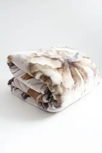 Sheet Street Roseanne 3kg mink blanket l200xw220cm offer