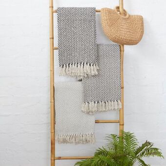 Whitehouse Cotton club ladder throw - black offer