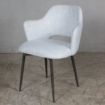 Bliss dining chair with arm | pepper