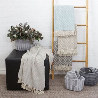 Whitehouse Cotton club small diamond throw - light grey offer
