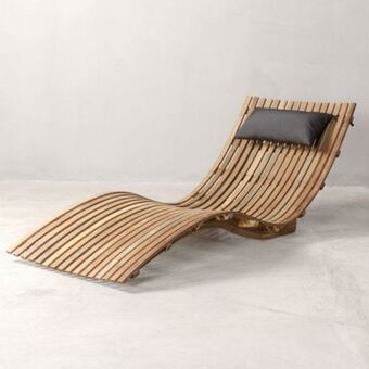 Mastic lounger with cushion