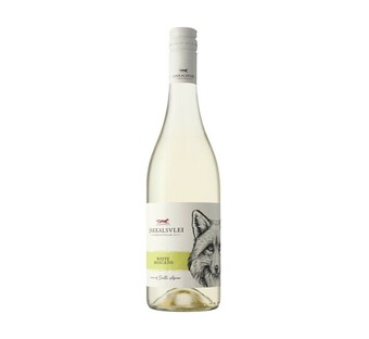 Makro’s liquor Jakkalsvlei white moscato (1 x 750ml) offer