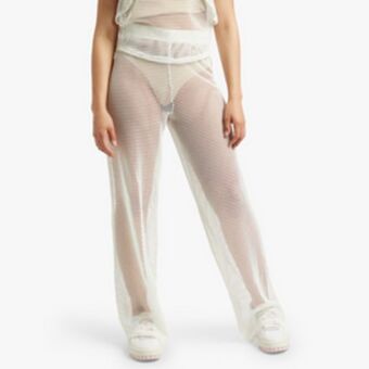 The FIX Women's white co-ord mesh pants offer