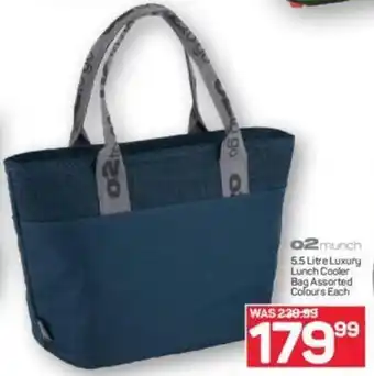 Pick n Pay 02 Munch Luxury Lunch Cooler Bag Assorted Colours offer