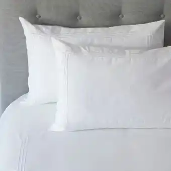 Whitehouse Whisper soft 500 thread count egyptian cotton heritage collection tribeca duvet cover set - white stitch offer