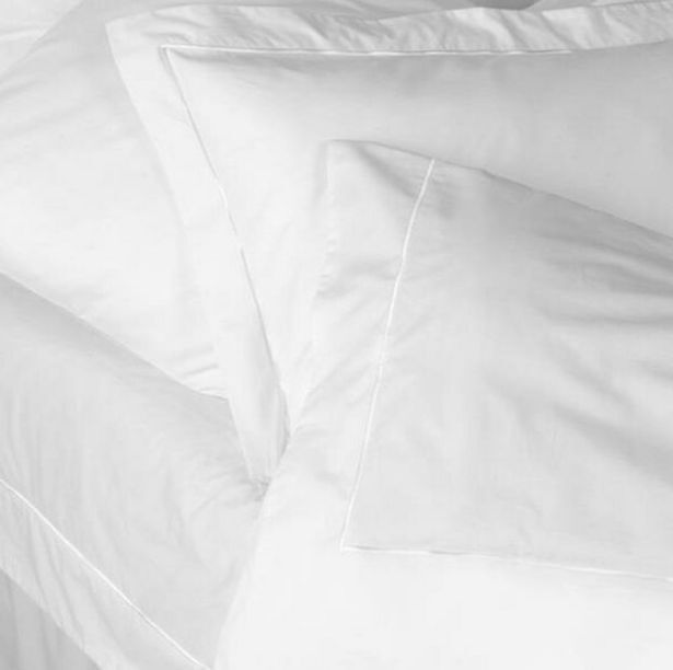 Pillowslips · satin oxford · 400tc · 100 cotton · white offer at Miss Lyn