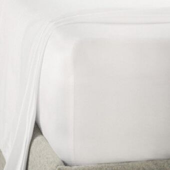 Whisper soft 500 thread count sateen egyptian cotton white fitted sheet