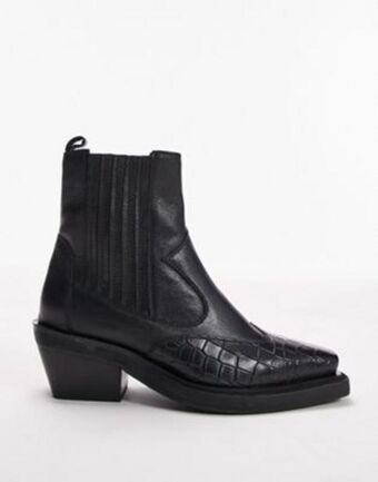 Asos Topshop wide fit miffy leather western ankle boot in black offer