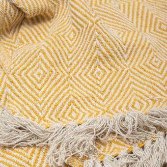 Whitehouse Cotton club diamond geo throw - mustard offer