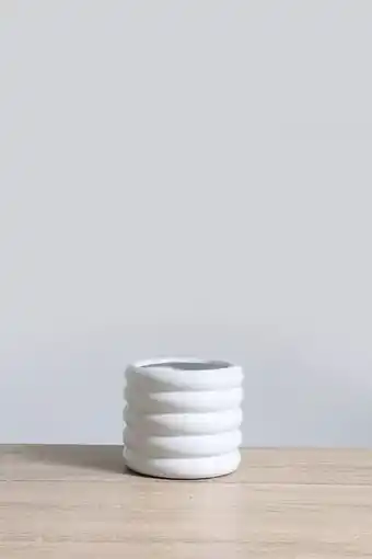 Sheet Street Swirl decorative planter offer