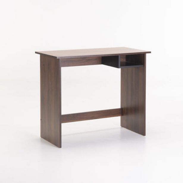 Uno 90cm desk offer at Decofurn