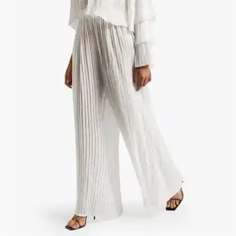The FIX Women's white pleated co-ord wide leg pants offer