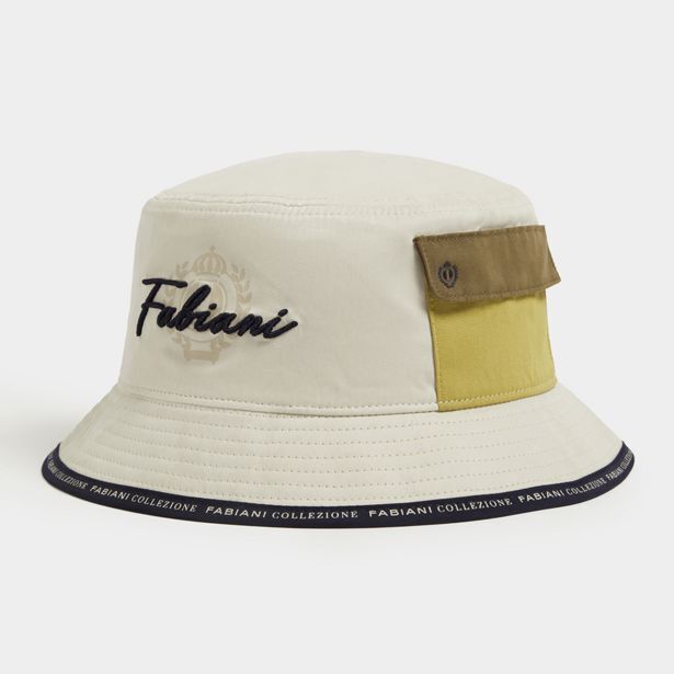 White pocket bucket hat offer at Fabiani