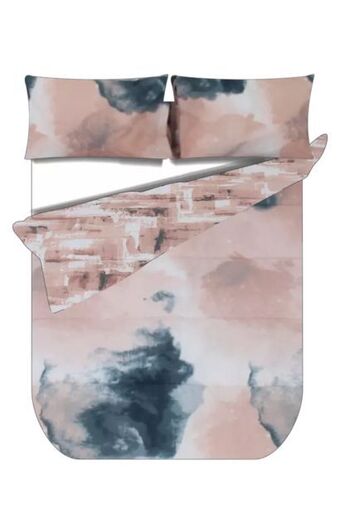 Polycotton comforter