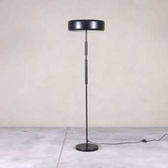 Weylandts Plaza slim floor lamp offer