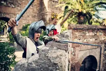 Trafalgar 10 day uk family tour from london to edinburgh offer