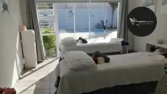 A 60-minute pregnancy massage in table view