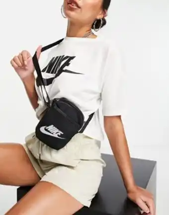 Nike heritage cross body flight bag in black