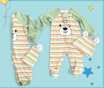 Clicks Feeding accessories & bibs offer