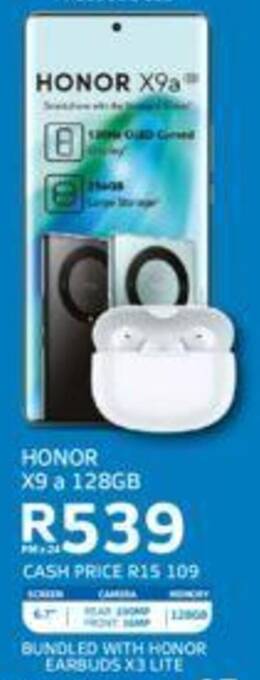 Polaroid TWS Earbuds offer at Makro