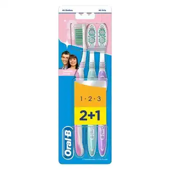 Oral-B 3 Effect Delicate While Medium Toothbrushes 3 Pack