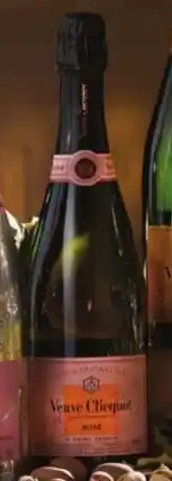 Makro’s liquor Veuve Clicquot Rosé 750ml offer