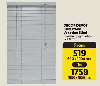 Makro DECOR DEPOT Faux Wood Venetian Blind offer