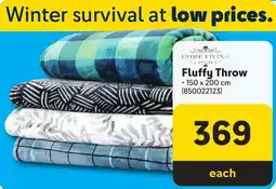 Makro HOME LIVING Fluffy Throw offer