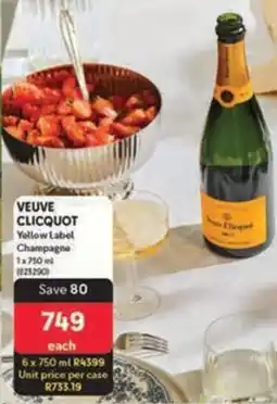 Makro VEUVE CLICQUOT Yellow Label Champagne offer
