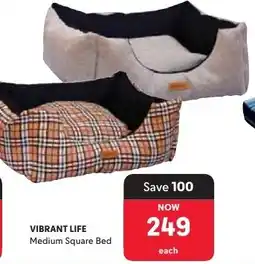 Makro VIBRANT LIFE Medium Square Bed offer