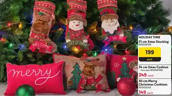 Makro Xmas Cushion offer