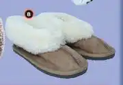 Dis-Chem Snoogzzz Sheepskin Slippers offer