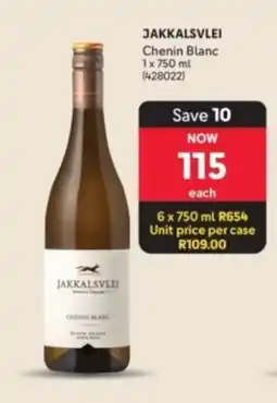 Makro’s liquor Jakkalsvlei Chenin Blanc offer