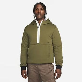 Nike sportswear style essentials+