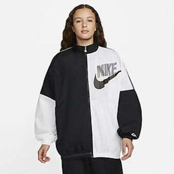 Nike sportswear