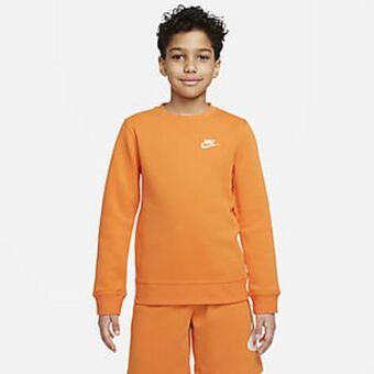 Nike sportswear club