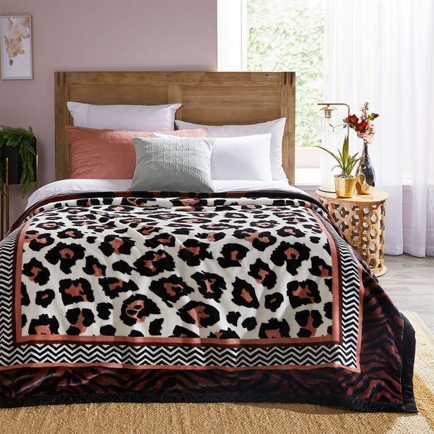 Ezra 2 ply 3kg mink blanket offer at HomeChoice