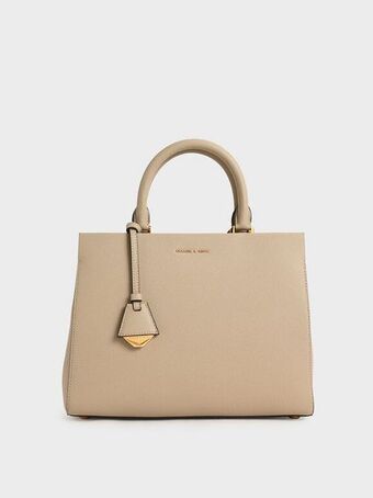 Large double handle bag
 - sand