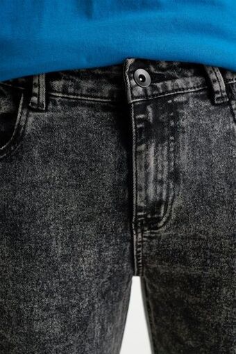 MRP Spray on jeans offer