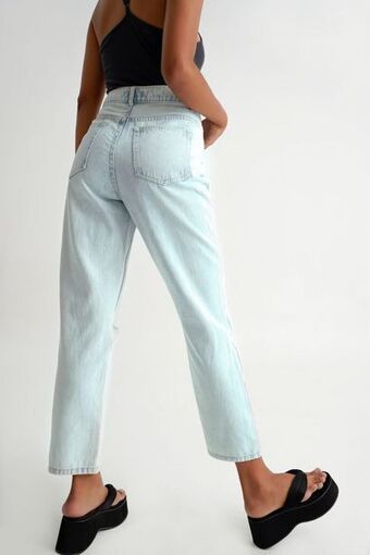 MRP Mom jeans offer