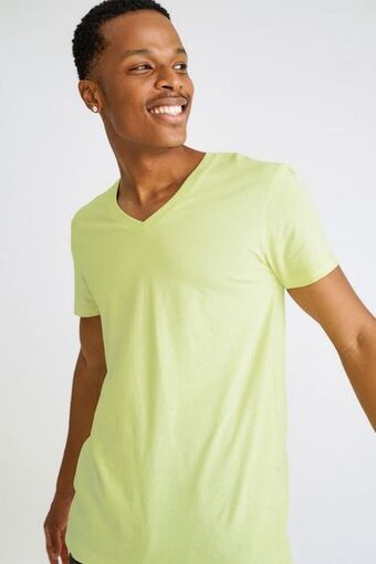 MRP Slim fit v-neck t-shirt offer