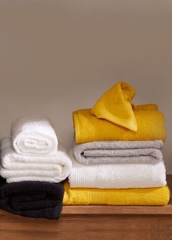Sheet Street Soft and fluffy bath sheet offer