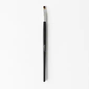 Signature Cosmetics Sig.smudge eyeshadow brush offer
